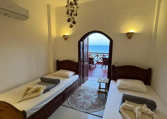 Nirvana & Diving Center 3* Dahab